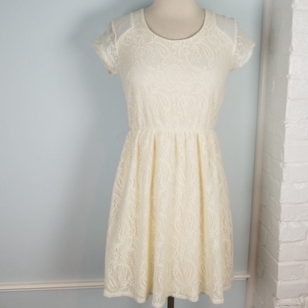 Francesca’s Collection Bee Witched Skater dress S